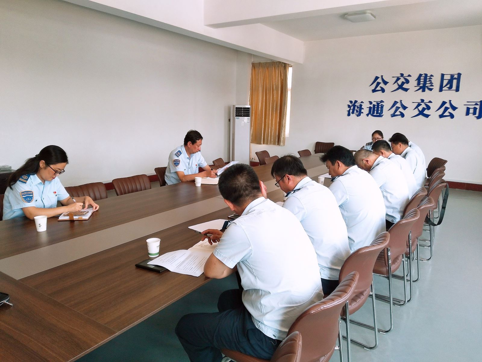 公交集團召開上半年機務(wù)工作會議