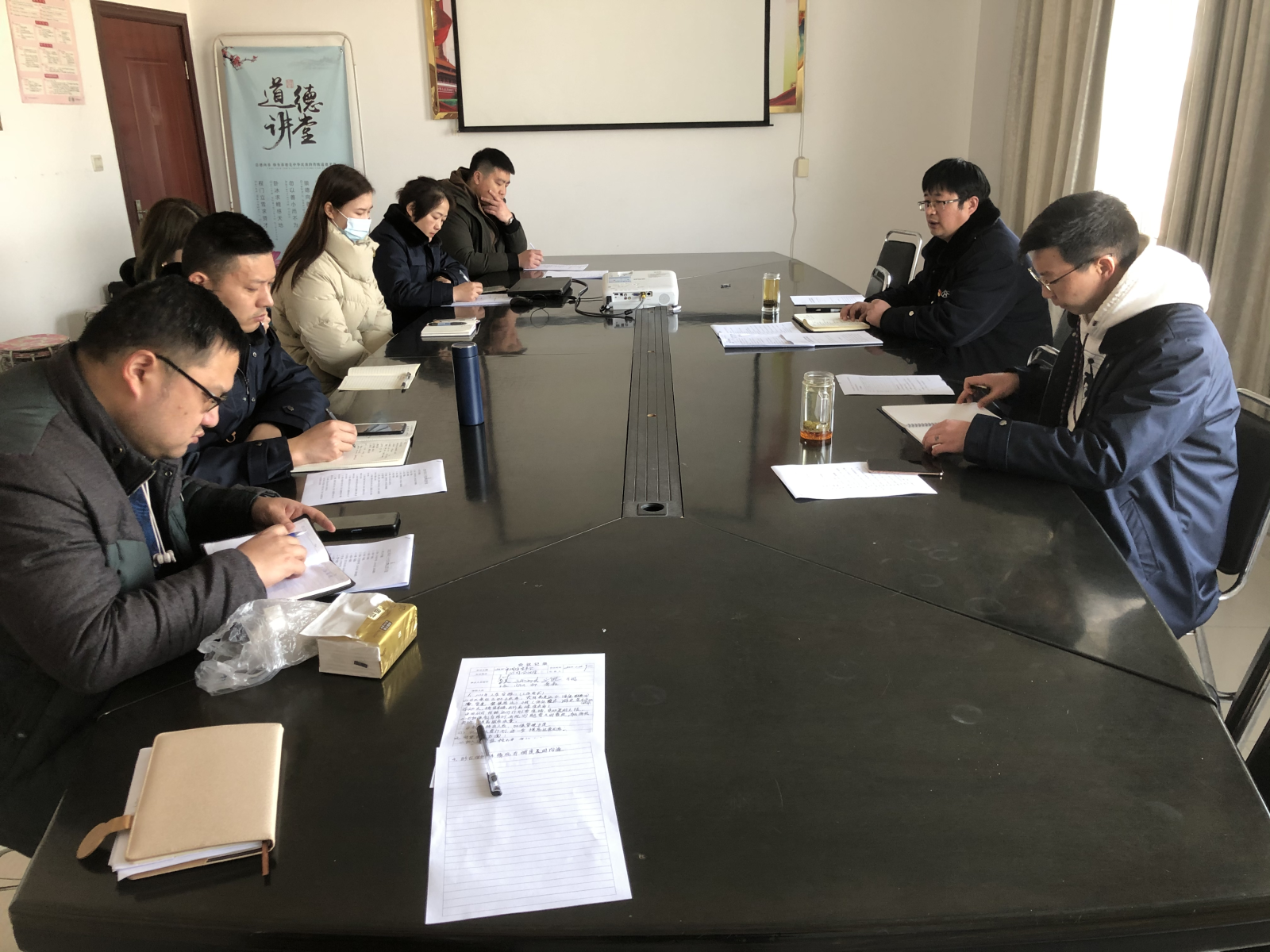公交集團(tuán)公交事業(yè)二部召開2022年首次運(yùn)營生產(chǎn)會
