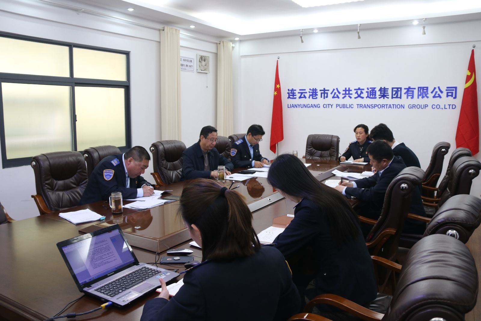 公交集團(tuán)召開2018年人大建議、政協(xié)提案辦理工作專題會(huì)議