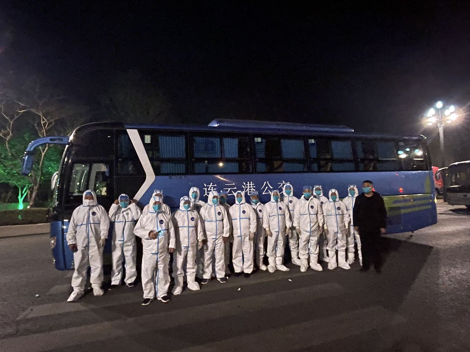 打響抗疫阻擊戰(zhàn)，公交集團首批轉(zhuǎn)運車輛正式啟用